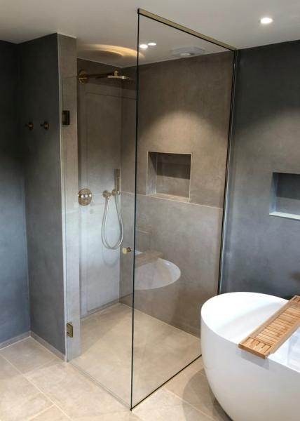 Bath bruseniche m/fast væg - Klar glas - Messing Bath bruseniche m/fast væg - Klar glas - Messing