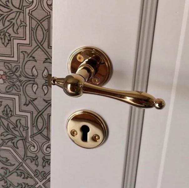 Beslagsboden vintage indendørs dørhåndtag inkl. nøgleskilt - Messing PVD Beslagsboden vintage indendørs dørhåndtag inkl. nøgleskilt - Messing PVD