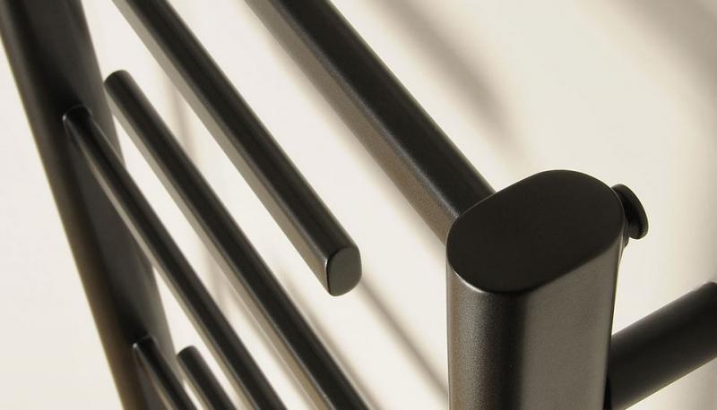 Kriss Sirius håndklædetørrer - 50x80 cm - Mat sort Kriss Sirius håndklædetørrer - 50x80 cm - Mat sort