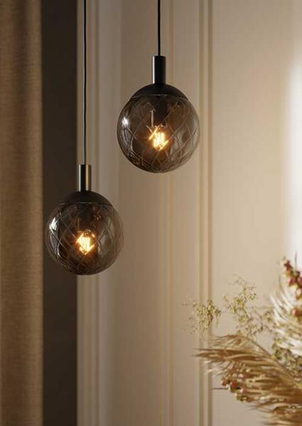 Cassøe Luna pendel m/mørktonet glas - Mat sort Cassøe Luna pendel m/mørktonet glas - Mat sort