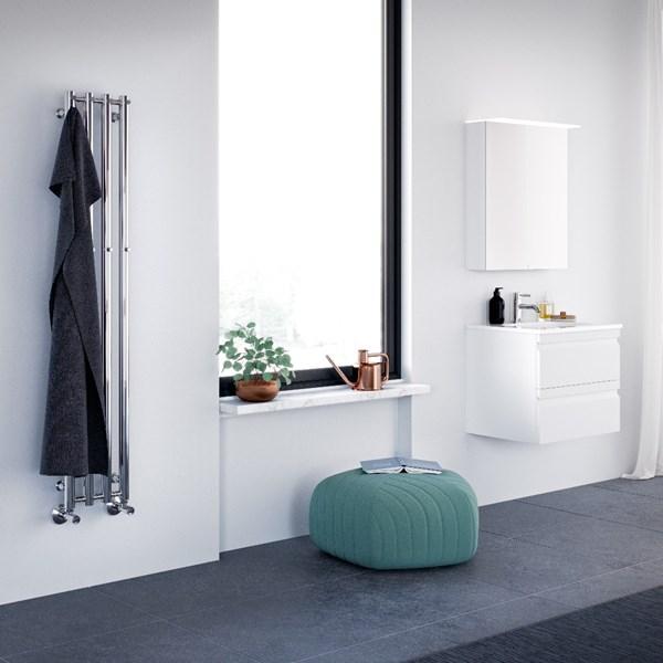 Strømberg Regus el-håndklædetørrer - 11x95 cm - Hvid Strømberg Regus el-håndklædetørrer - 11x95 cm - Hvid