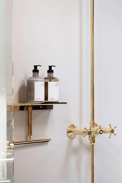 Toni Copenhagen brusehylde - Ægte messing Toni Copenhagen brusehylde - Ægte messing